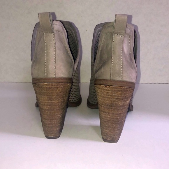 Vince Camuto Kensa Heeled Bootie - Storm Gray NEW - Picture 3 of 6